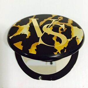 NWT Victoria’s Secret LEOPARD Compact Mirror